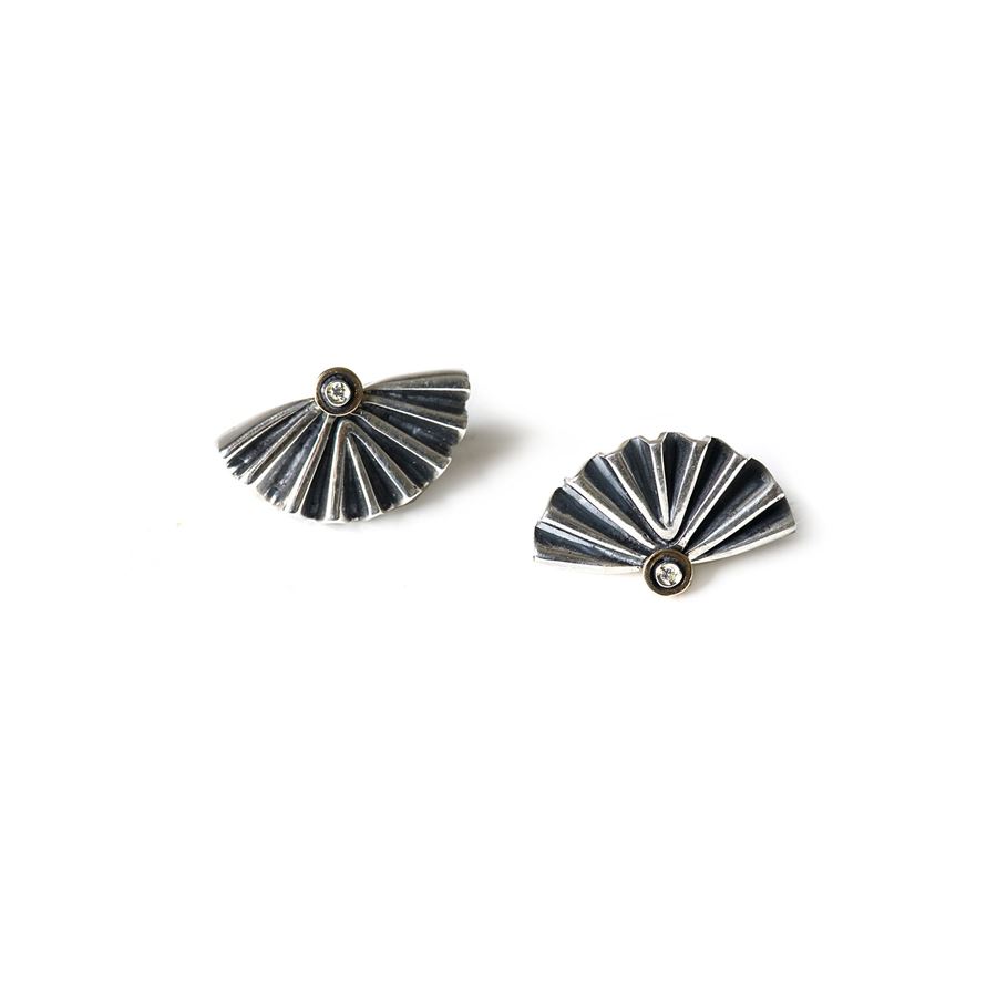 Small half 'fan' earrings VENTAGLI | OR PICCOLO ZIRCARG